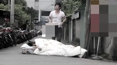 Naglatag ng Higaan sa Daanan – Kantot parin kahit may mga Taong Dumadaan
