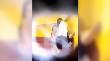 Nataranta Sila ng Mahuli Silang Nag Kanutan sa Hagdan